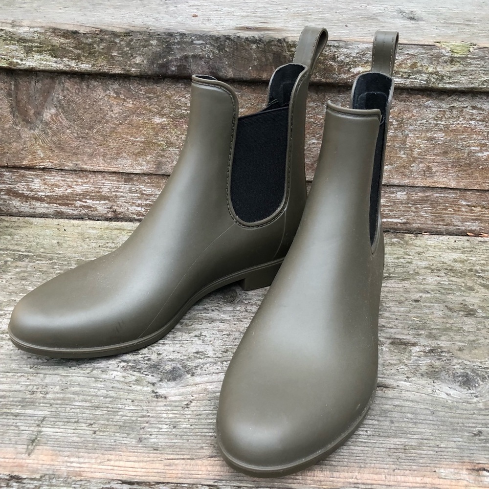 Rain boots